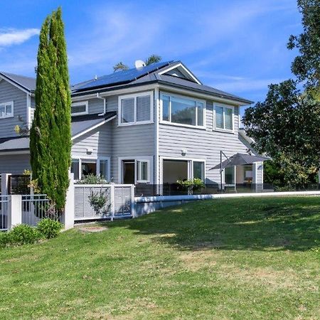Stunning Tranquil Home With Green Space Views Mount Maunganui Exteriör bild