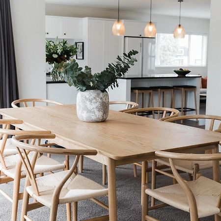 Stunning Tranquil Home With Green Space Views Mount Maunganui Exteriör bild