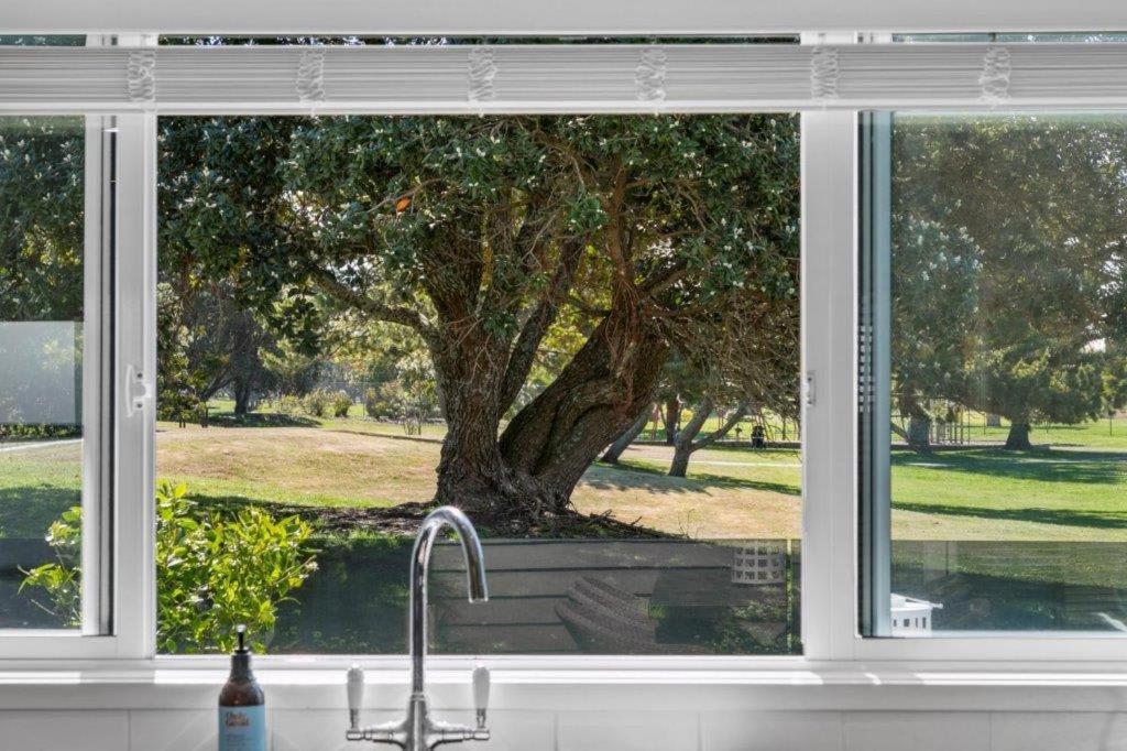 Stunning Tranquil Home With Green Space Views Mount Maunganui Exteriör bild